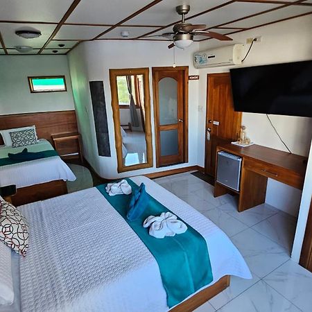 Casa Ocean Pier Bed and Breakfast Puerto Ayora  Eksteriør billede