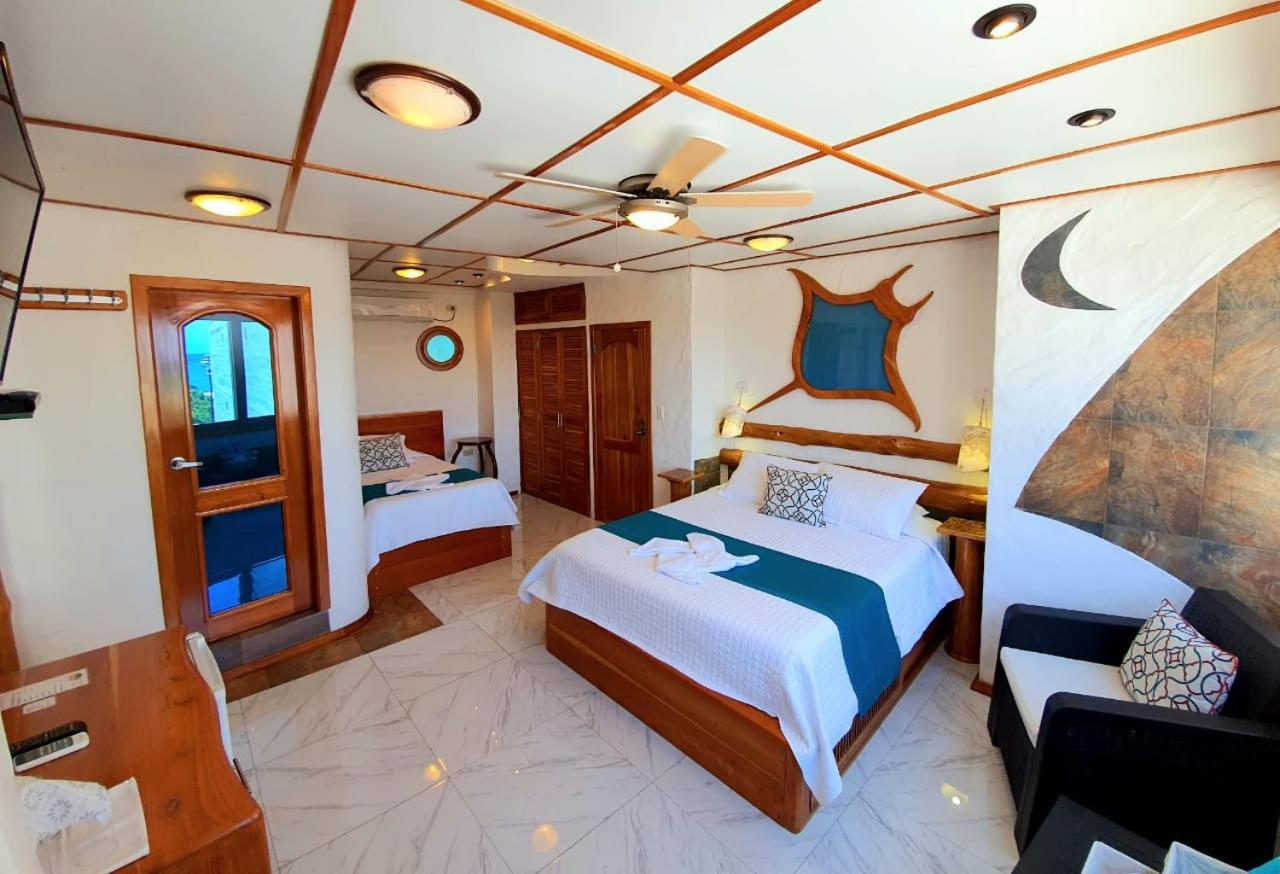 Casa Ocean Pier Bed and Breakfast Puerto Ayora  Eksteriør billede